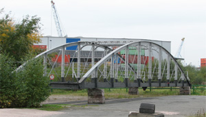 Zugangsbrücke